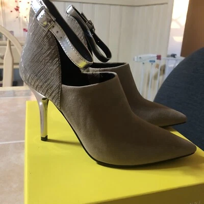 KENNETH COLE REACTION “POINT TEA”TAUPE SUEDE ANKLE STRAP BOOTIE/SZ 7/ BRAND NEW - Image 1 of 4