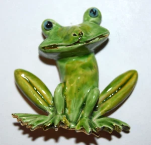 Pin de rana verde esmaltado - Imagen 1 de 2