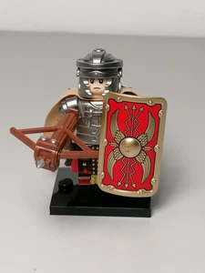 Roman Legionary minifigure Deluxe Version - Picture 1 of 2