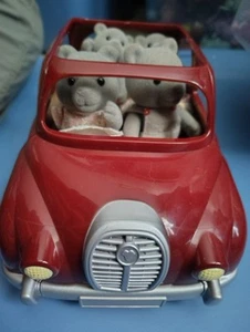 Calico Critters maroon car sedan Epoch with 4 PC Bear Family -- SHIPS FREE !!! - Picture 1 of 4
