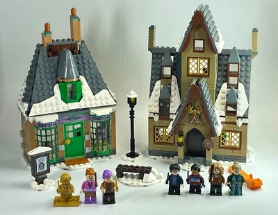 LEGO Harry Potter: Hogsmeade Village Visit (76388) - COMPLETE SET - Image 1 of 4