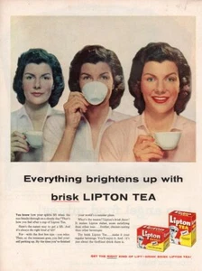 Estampado publicitario vintage Drink Tea Everything Brightens up Lipton Tea Girl 1956 - Imagen 1 de 1
