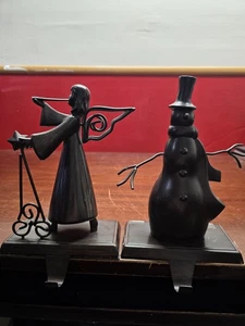 2 Weihnachtsstrumpfhalter Kaminsims oder Regal Schneemann Engel braun Metall - Bild 1 von 5