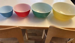 Vintage Old Pyrex Mixing Bowl 4 Piece Set Deadstock USA Rare Collectible Glass - Bild 1 von 4
