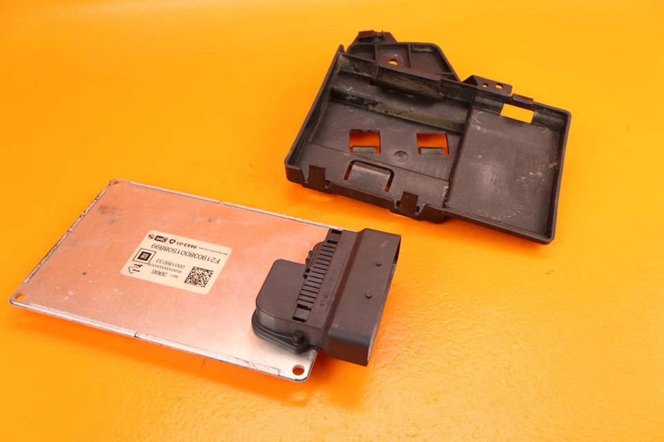 Módulo de controle de suspensão Chevrolet Corvette C7 2014 - 2019 - Imagem 1 de 4