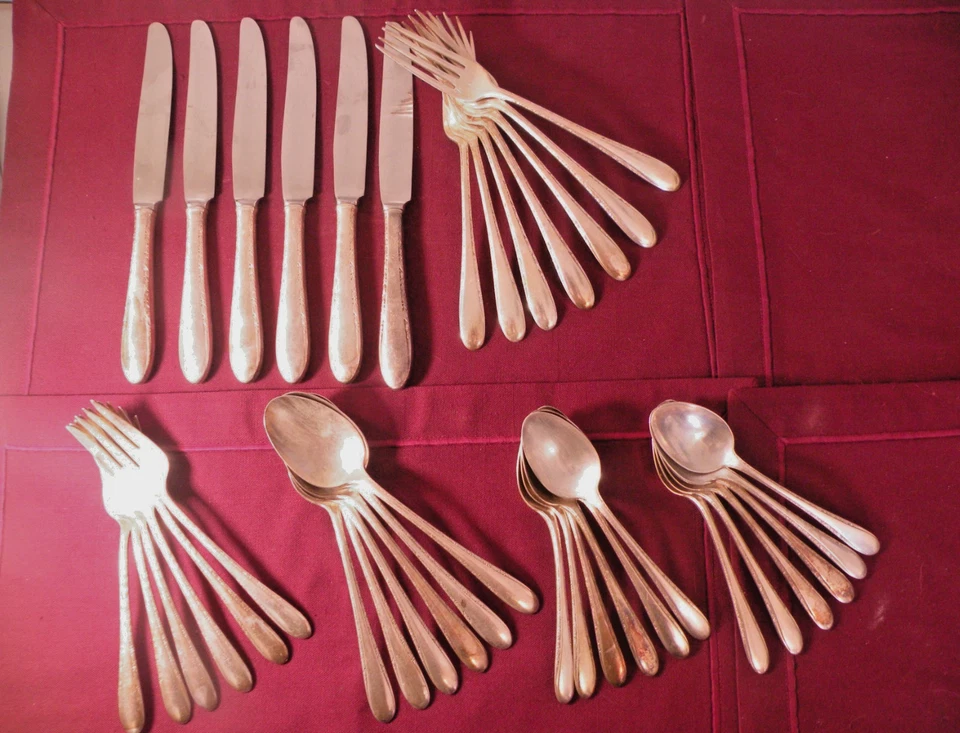 Juego de 37 piezas Gorham INVITACIÓN 1940 cubiertos cucharas tenedores cuchillos Foto 1 de 4