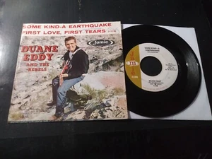 Duane Eddy - Some Kind-A Earthquake VG-- 45RPM Jamie Record & Pic Sleeve 1961 - Imagen 1 de 5