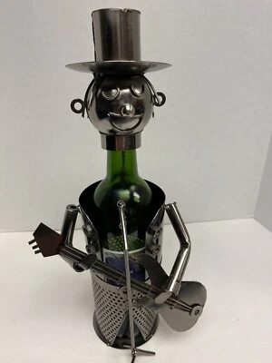 Металлический Гитарист - Детализированная Скульптура Ручной Работы Винная Бутылка Caddy barware - Изображение 1 из 4