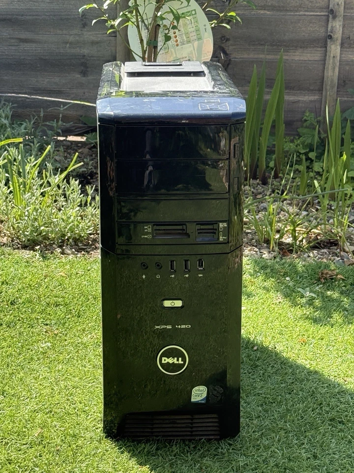 Retro Vintage Dell XPS 420 Intel Core 2 Quad CPU @ 2.40GHz 2GB DDR2 500GB HDD - Image 1 of 4