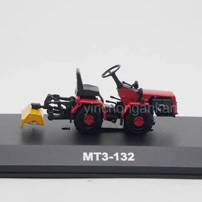 IXO, BELARUS MTZ-132 with soil tool, 1/43, G1825094 - Image 1 of 4