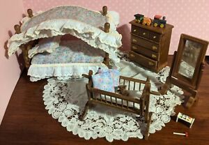 Lot VTG Old Fashion Wood BEDROOM SET + CRADLE, TOY SHACKMACK Dollhouse Furniture