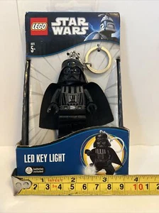 LEGO Star Wars - DARTH VADER MiniFigure - LED KEY LIGHT Key Chain Ages 5+ 2011 - Picture 1 of 9