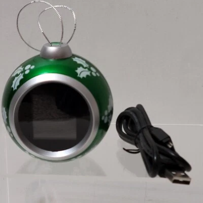 Digital Photo Christmas Ornament Green/White Holds 100 Photos, Omnitech, NOB - Image 1 of 4