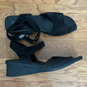 ARCHE LN Women's Size 40/ US 9 Black Suede Leather Wedge Heel Sandal Shoe FRANCE - Picture 1 of 9