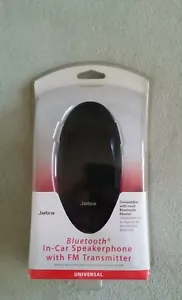 New Jabra JBT700 Bluetooth In-Car Speakerphone with FM Transmitter Universal - Picture 1 of 5