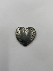 Silver Colored Heart Shaped Lapel Pin Brooch - Picture 1 of 3