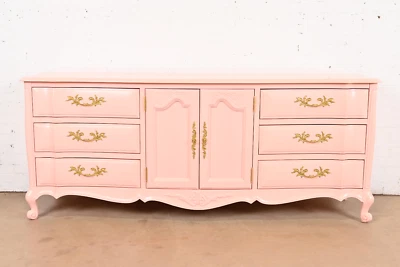 Белая мебель французский провинциальный Людовик XV розовый лакированный тройной комод - Изображение 1 из 4