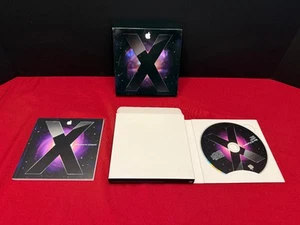 Apple MB022Z/A Mac OS X Version 10.5 Leopard Family Pack USED - Picture 1 of 4