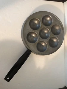 Nordic Ware dänische Ebelskiver Pfanne (Apfelpfannkuchenkugeln) Aluminium 9"" Durchmesser 15 lang - Bild 1 von 8