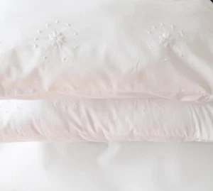Baumwolle Kissenbezüge Perkal 400 Fäden Satin Handbestickt Wohndeko Made in UK - Bild 1 von 16
