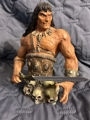 杀手柯南迷你半身像限量版 Dark Horse Jeffery Scott 1637/3500 — 第 1/4 张图片