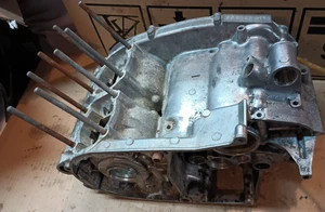 1976-1979 Yamaha RD400 crankcase cases bottom top set block engine motor trans - Picture 1 of 24
