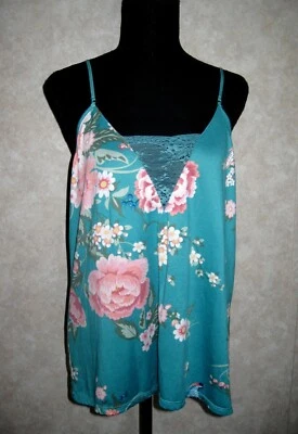 Flora by Flora Nikrooz verde con flores rosas ribete de encaje talla XL Foto 1 de 4