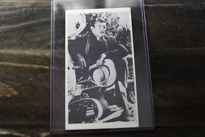 JOHN WAYNE VINTAGE STUDIO POSTCARD 1950'S-EARLY 60'S - Picture 1 of 1