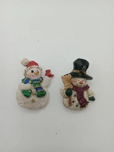  2 MUÑECOS DE NIEVE RESINA BROCHE DECORADO Muñeco de Nieve - Imagen 1 de 4