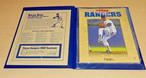 Anuario de Nolan Ryan autografiado firmado 1992 Texas Rangers con certificado de autenticidad libro de gemas - Imagen 1 de 5