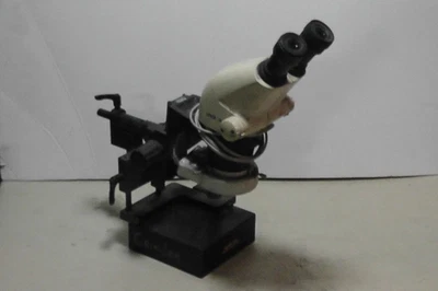 Microscopio Leica S6 con poste de pluma y base más luz LED, usado Foto 1 de 4