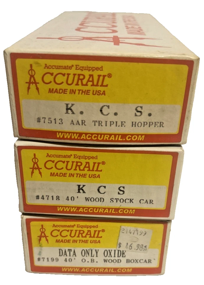 Lot 3 Accurail HO Scale Stock Cars Including KCS AAR Triple Hopper # 7513 in Box - Image 1 of 4