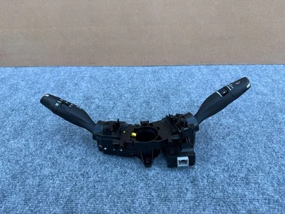 INTERRUPTOR DE CONTROL DE FAROS SEÑAL LIMPIAPARABRISAS OEM HYUNDAI GENESIS SEDÁN Y G80 2015-2020 Foto 1 de 4
