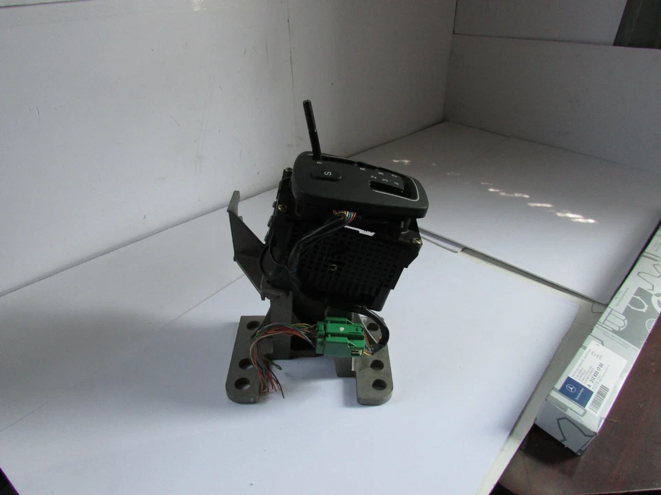 2002-2008 JAGUAR X TYPE TRANSMISSION FLOOR GEAR SHIFTER W OUT KNOB 1X43-7K004-AE - Image 1 of 4