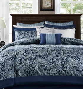 Addison Park Aubrey QUEEN Comforter Set - NAVY, 2 Throw Pillows & Shams - $220 - Picture 1 of 9