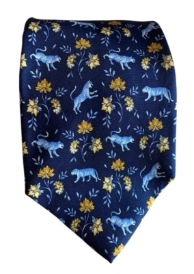 Corbata de tigre floral azul marino de seda para hombre de hoy Foto 1 de 4