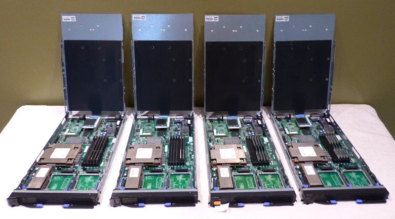 4* IBM HS12 BLADES 8014-AC1 2*1.86GHZ 2*E6305 1.8GHZ 4GB 41Y8583 L81113C 13N0842 - Image 1 of 1