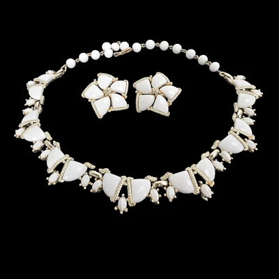 Collar y Pendientes Kramer Blanco Floral Eslabón con Cuentas de Vidrio Leche Cabujones Foto 1 de 4