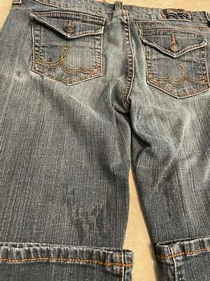 Jeans Bu From Malibu Feminino Júnior Tamanho 11 Aba de Botão de Perna Flare Azul - Manchas - Imagem 1 de 4