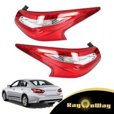 Lâmpadas de montagem traseiras externas traseiras esquerda e direita Nissan Altima 2016-2018 - Imagem 1 de 4
