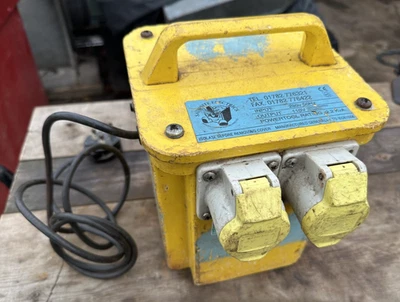 Used 110v Site Transformer - 2.2KVA Twin Socket with Reset - GWO - Herefordshire - Image 1 of 4