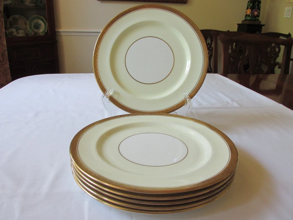 Set 6 Paragon Fine China England Pat #3589 Gold Arches Rim Dinner Plates 10 1/2" - Image 1 of 4