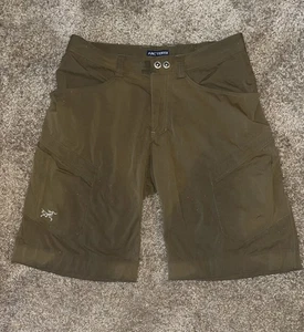 Arc'Teryx Cargo Shorts Military Gr. 32 Herren Outdoor Camping Klettern Neuwertig - Bild 1 von 7