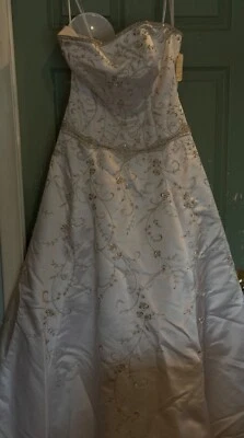 Vestido de Noiva por Jasmine COLEÇÃO NOIVA - Vestido Tamanho 11/12 Nova Amostra - Imagem 1 de 4