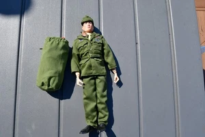 GI Joe Home For The Holidays Soldier 1964 2004 reproducción colección atemporal - Imagen 1 de 4