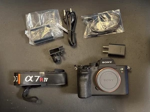Sony - Alpha 7R IV Full-frame Mirrorless Lens 61 MP Camera Body Only ILCE7RM4A/B - Picture 1 of 8