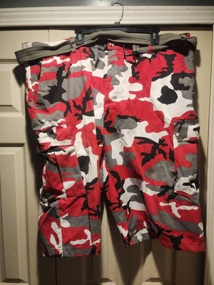 Pantalones Cortos Nathan cargo Hombre Rojo Camuflaje 48 Foto 1 de 3