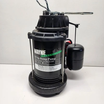 Bomba de sumidero sumergible de hierro y acero Wayne CDU800 1/2 HP - negra - caja abierta  Foto 1 de 4