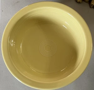 Fiestaware 8" gelbe Servierschüssel - Homer Laughlin - Hergestellt in den USA - Bild 1 von 5