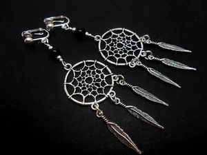 A PAIR OF LONG DANGLY ONYX BEAD DREAMCATCHER CLIP ON EARRINGS. NEW. - Picture 1 of 1